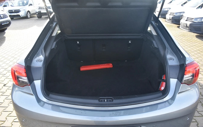 Opel Insignia cena 70800 przebieg: 72069, rok produkcji 2019 z Czarna Białostocka małe 254